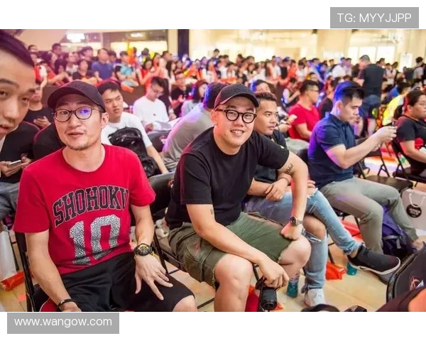 以哈特称赞布里奇斯圣诞送劳力士致敬队友情谊篮球故事展现更衣室文化